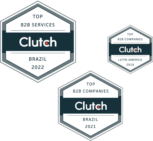 A imagem consiste em 3 símbolos de premiação Clutch referente à Plathanus. À esquerda, o primeiro símbolo  está escrito “Top B2B Services, Brazil 2022”, seguido por “Top B2B Companies, Latin America 2019” e o último “Top B2B Companies, Brazil 2021”